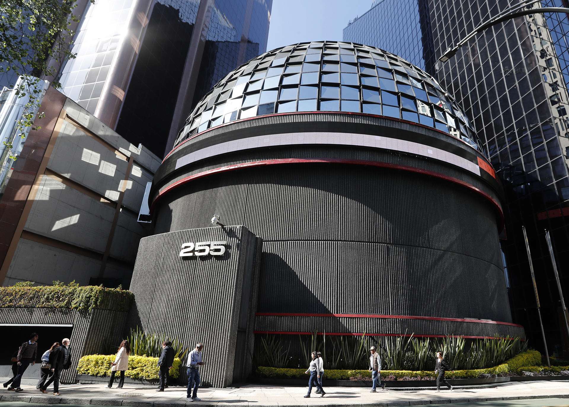 Bolsa Mexicana de Valores rompe racha negativa y sube en línea con Wall Street