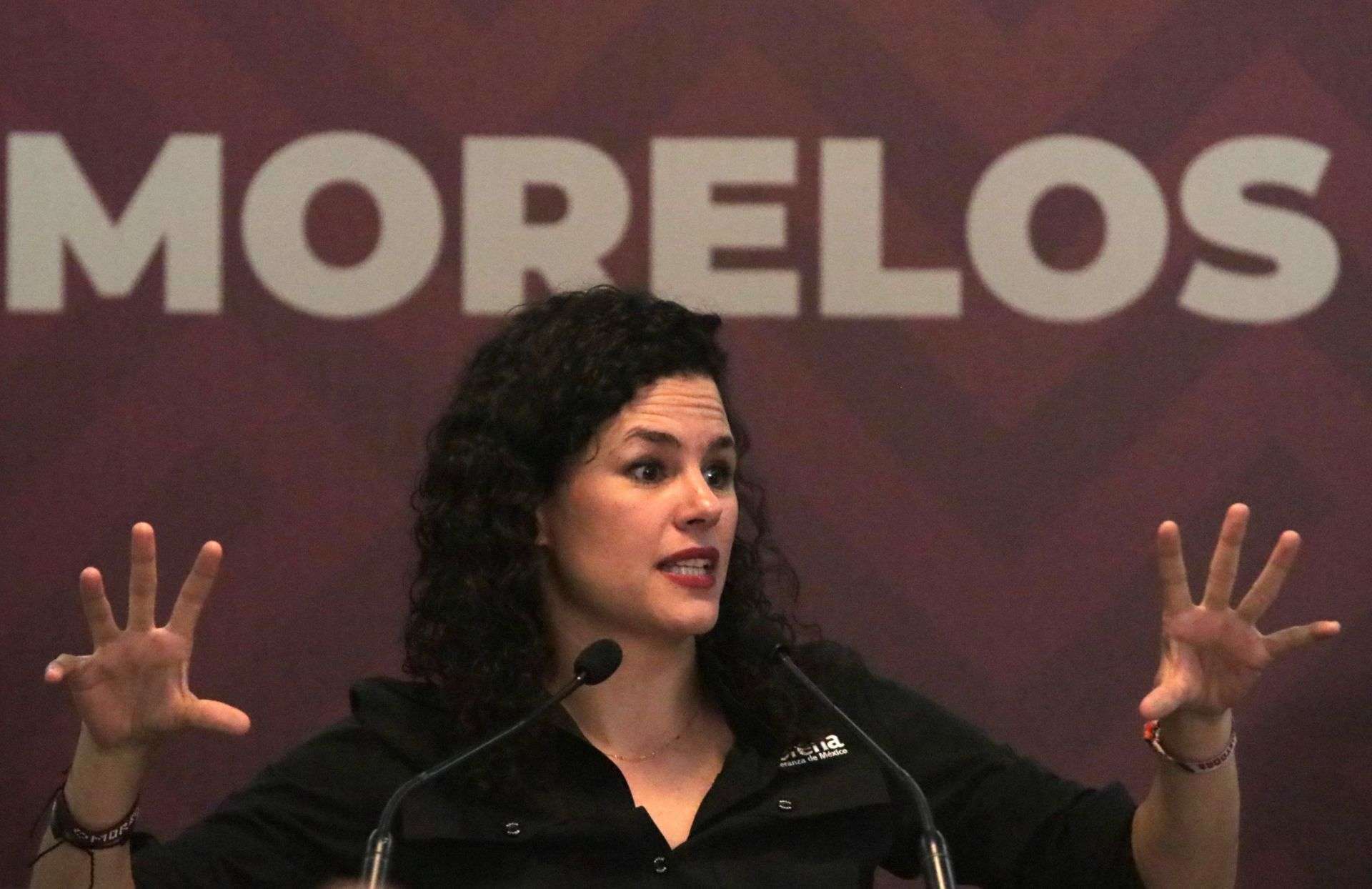 Luisa María Alcalde defiende a Beatriz Gutiérrez Müller tras críticas por posible mudanza a Madrid