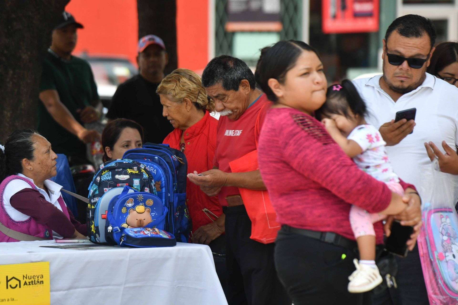 Qué hacer si no recogiste tu tarjeta de uniformes y útiles escolares en CDMX