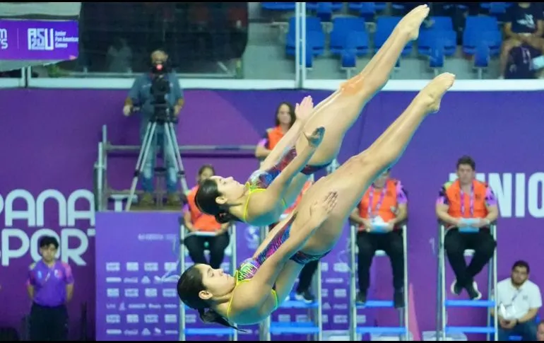 Gemelas Mía y Lía Cueva ganan oro en trampolín sincronizado en los Panamericanos Junior 2025