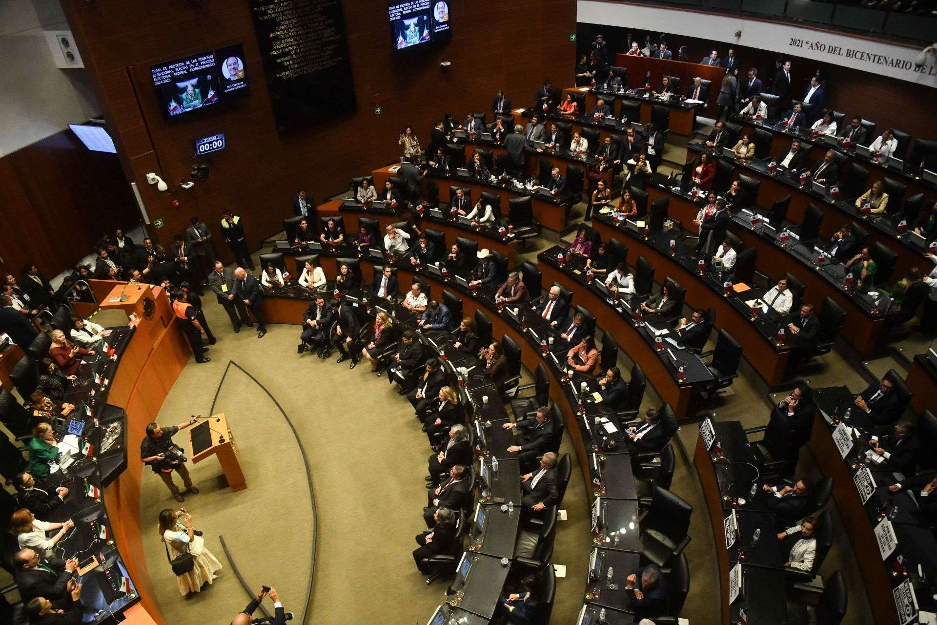 Nuevos ministros de la SCJN rinden protesta en el Senado