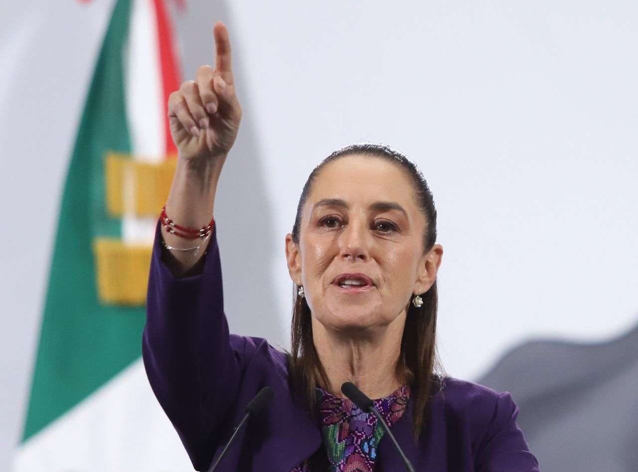 México sin datos sobre presunto sobreviviente del ataque de EU a narcolancha