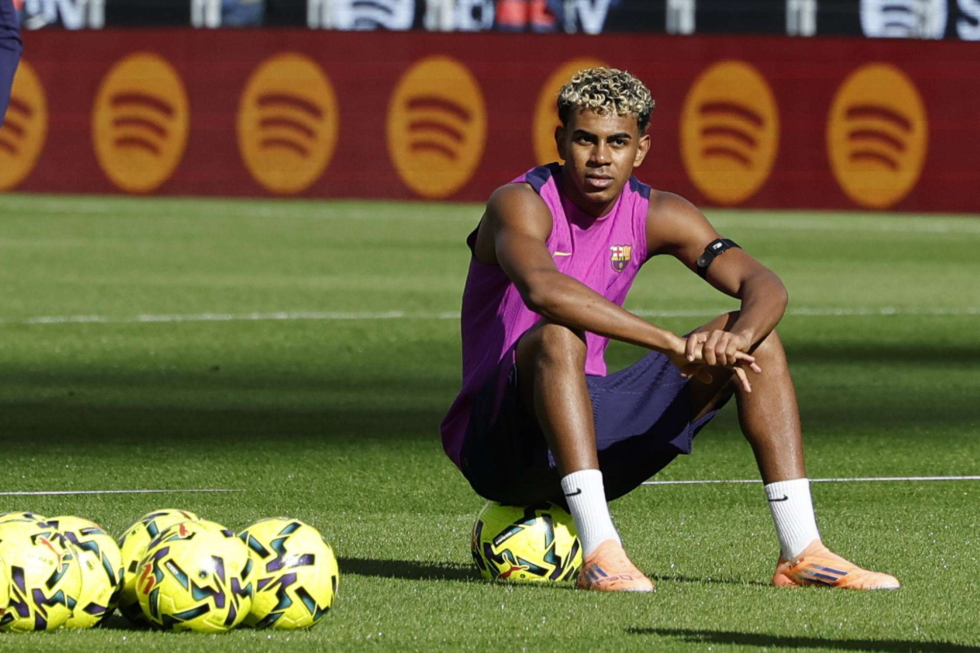 Lamine Yamal causa baja con España tras procedimiento médico del Barcelona